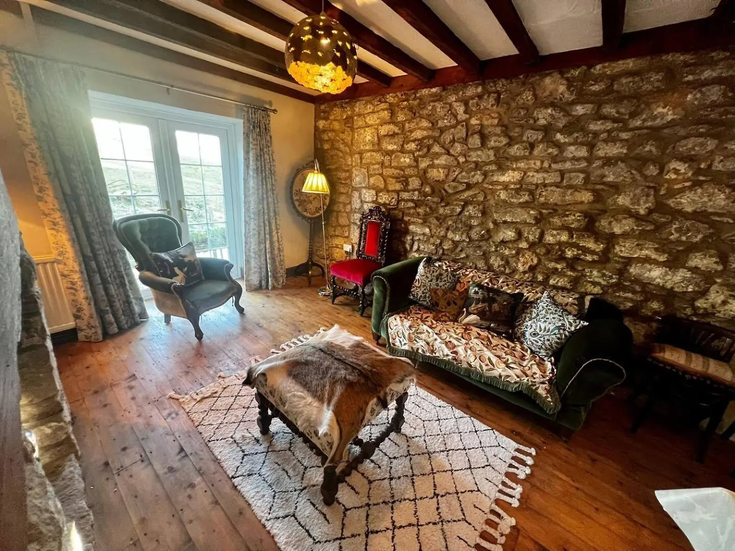 Guest house 17Th Century Cottage On Farm In Vale Of Glamorgan Bonvilston